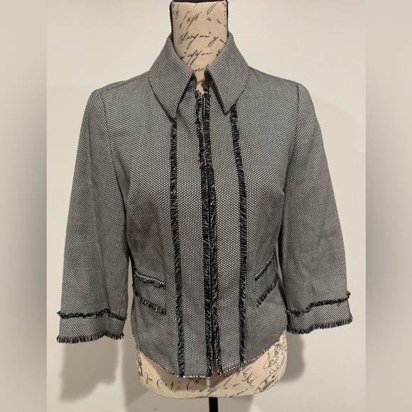 Magaschoni textured short jacket blazer Women’s size 10 Gray Black - Picture 10 of 10